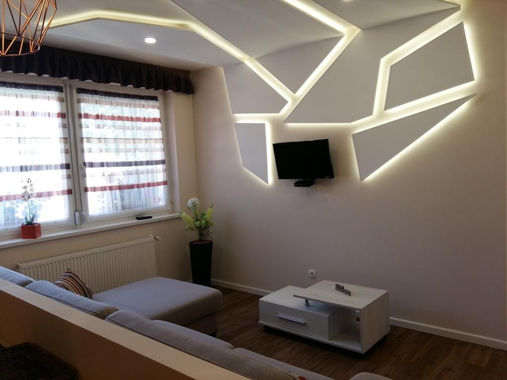 Katalin Boutique & Wellness Apartmanok ไฮจ์ดุสโซบอสโล ภายนอก รูปภาพ