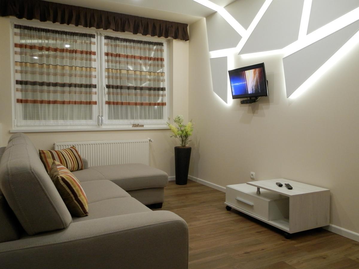Katalin Boutique & Wellness Apartmanok ไฮจ์ดุสโซบอสโล ภายนอก รูปภาพ